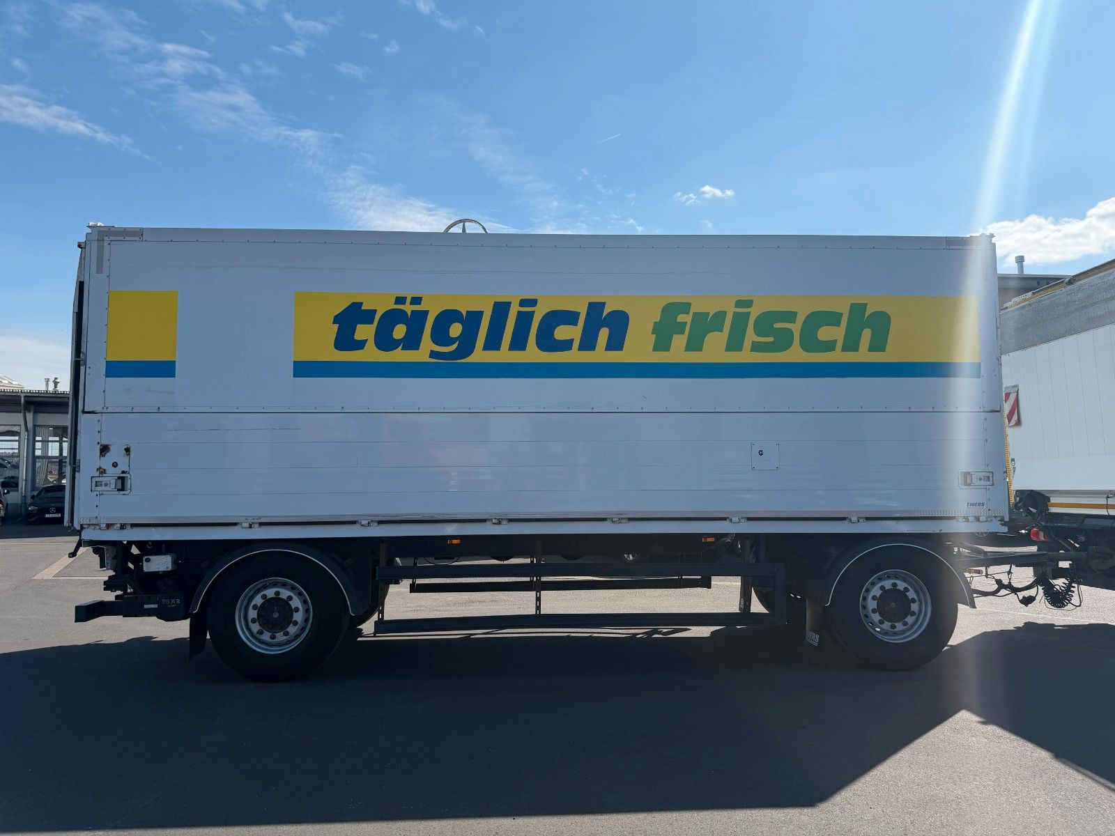 Fahrzeugabbildung Andere Ewers PRASQ 18 Schwenkwand SAF LBW BÄR 2.500kg