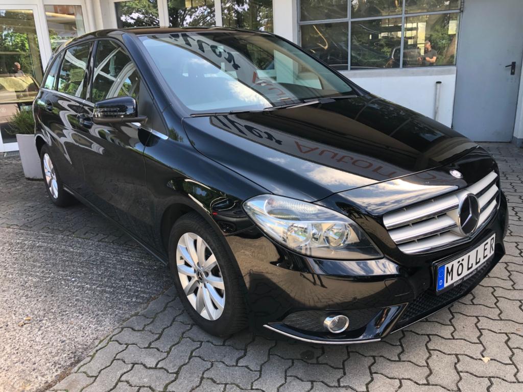 Mercedes-Benz B 180
