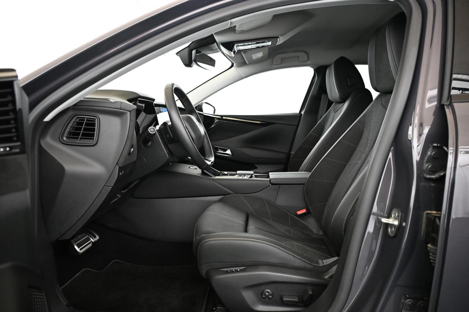 DS Automobiles DS4 1.6 E-Tense 225 Etolie Alcantara UVP 53.000 