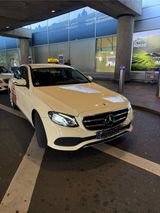 Mercedes-Benz E 220 d Autom. Avantgarde, große Display  - Mercedes-Benz E 220 mit Diesel-Antrieb: Taxi, Limousine