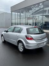 Opel Astra 1.6 Ecotec INNOVATION "110 Jahre" 85kW... - Opel Astra mit Benzin-Antrieb: Limousine, 1.8
