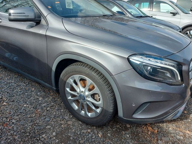 MERCEDES-BENZ GLA 180 d Urban