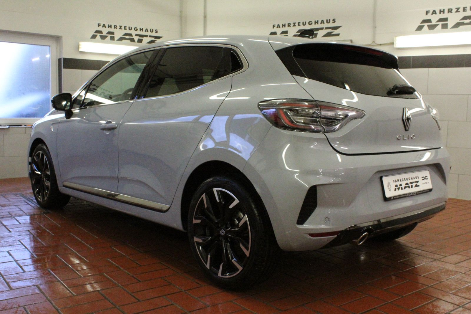 Fahrzeugabbildung Renault Clio TCe 90 Techno *Look-Paket*Winter-Paket*Bose