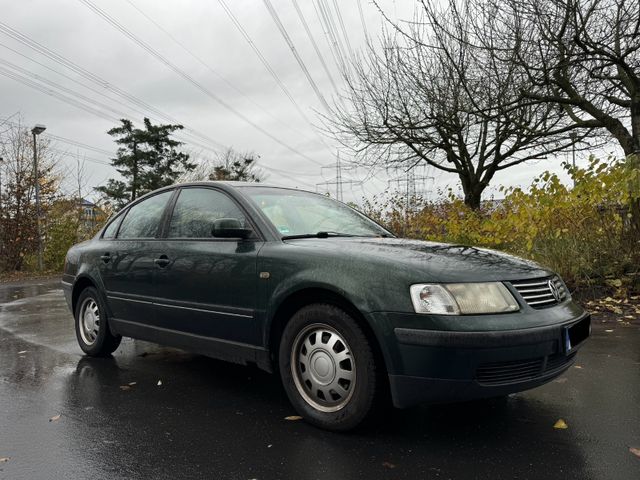 Volkswagen Passat 1.6 Comfortline KLIMA/TÜV NEU/TOP ZUSTAND