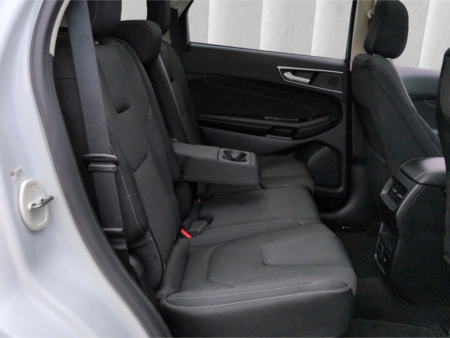 Ford Edge Titanium AWD 2.0D*AHK Panodach ACC B&O Navi