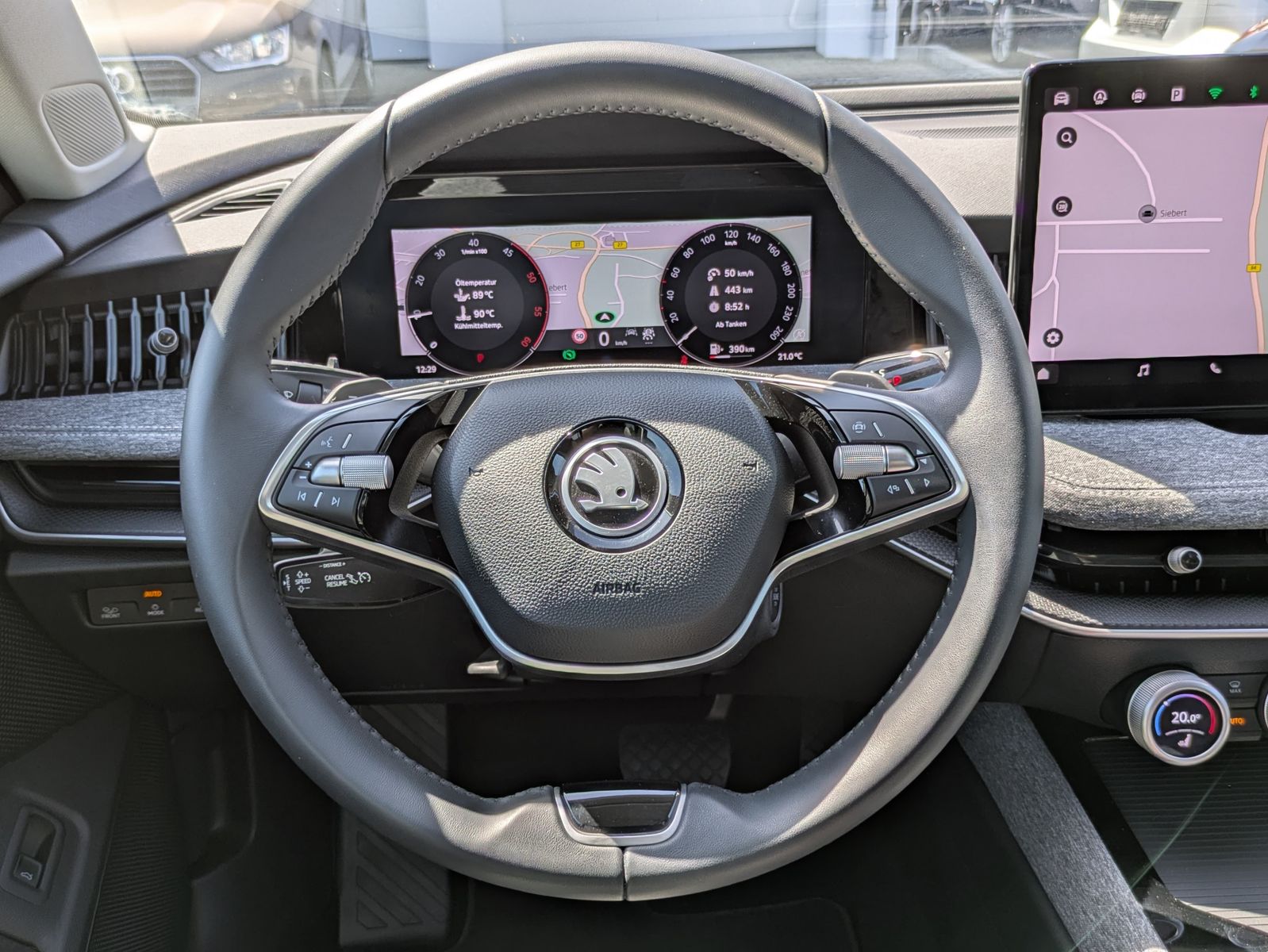 Fahrzeugabbildung SKODA Superb 2.0 TDI 4x4 Selection MATRIX*AHK*PANO*19"