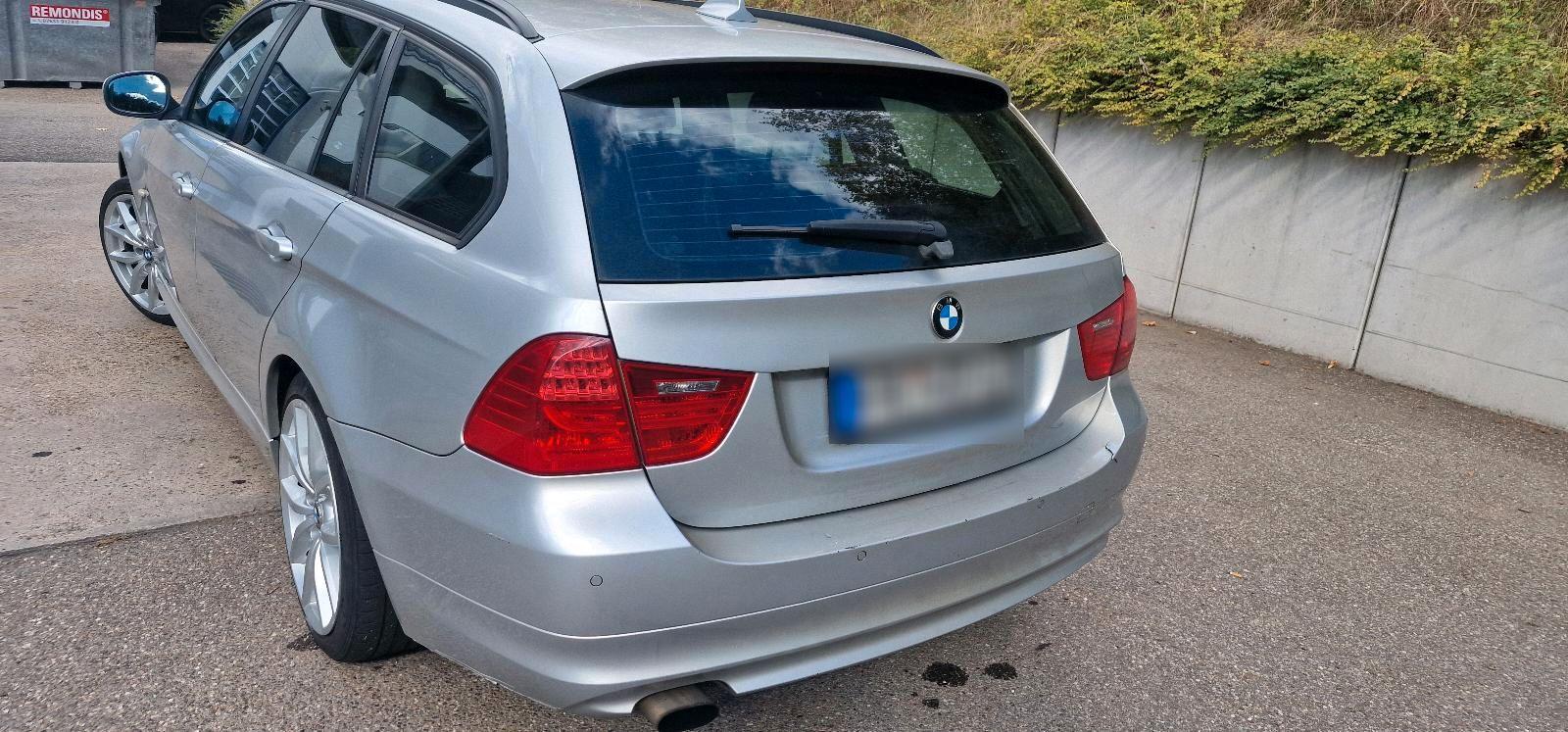 BMW 320 2010 — engine 160 HP (118kW)