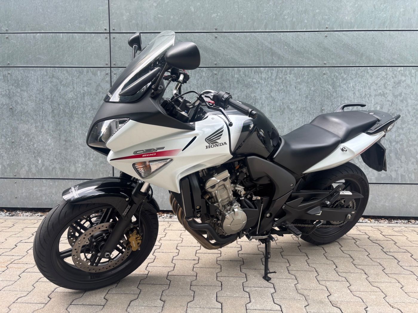 Fahrzeugabbildung Honda CBF 600 SA