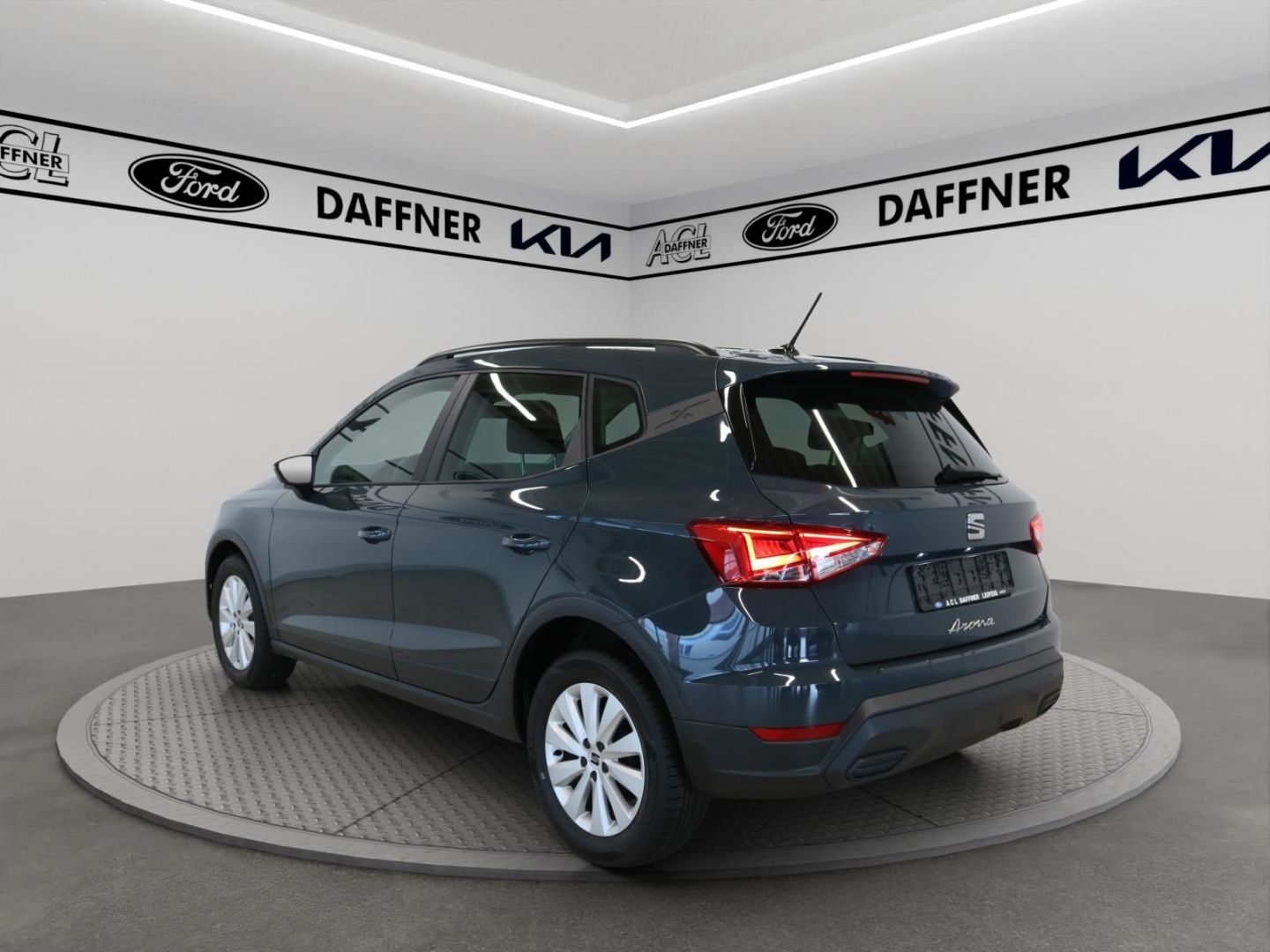 Fahrzeugabbildung SEAT Arona Road Edition Tempo Navi DAB LED PDC SHZ