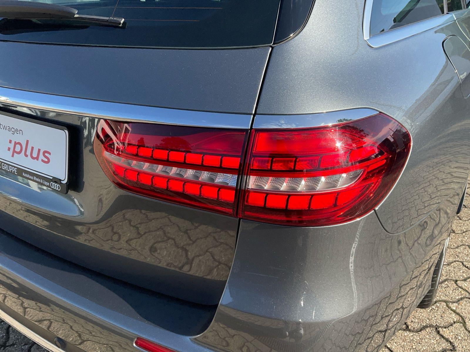 Mercedes-Benz E 300 T-Modell AMG Line MBUX CARPLAY AHK 360°