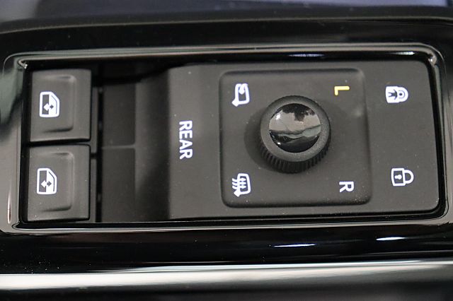 ID.4 Pure 125kW Pano Wärmpep. IQ-LIGHT ACC Ganzj