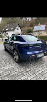 Porsche Macan 4 - Listenpreis € 108.300,- - : Listenpreis