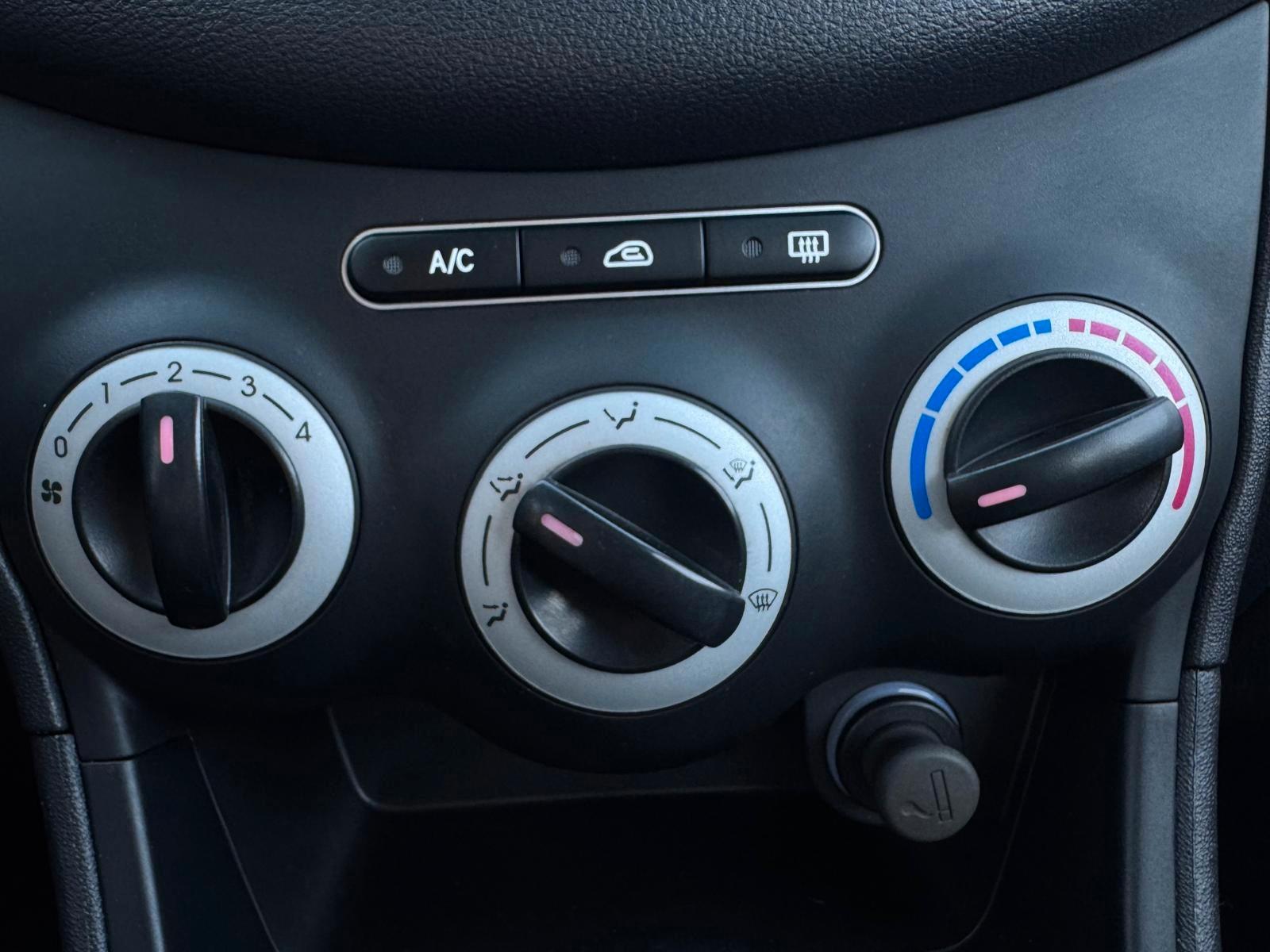 Hyundai i10 FIFA WM Edition KLIMA°ALUFELGEN°TÜV NEU