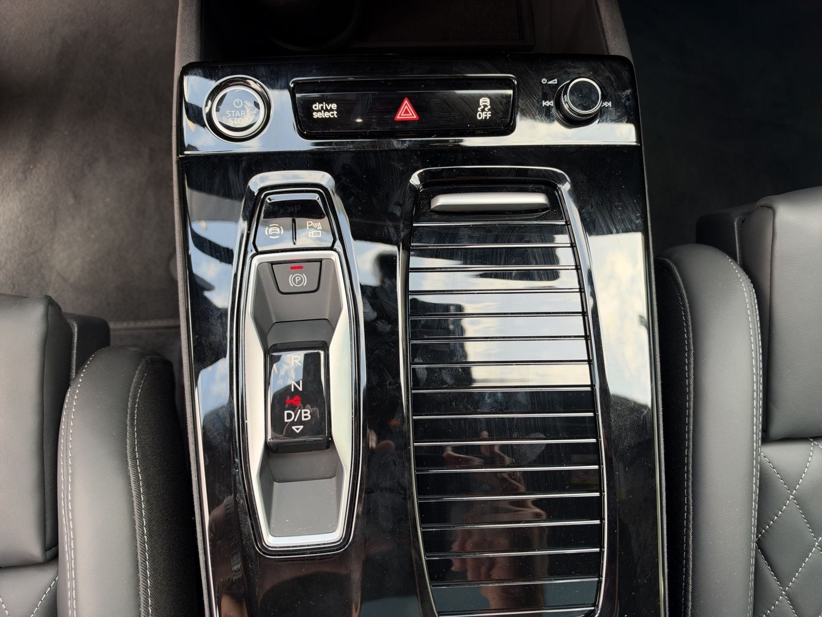 Audi Q6 e-tron - Bild 21