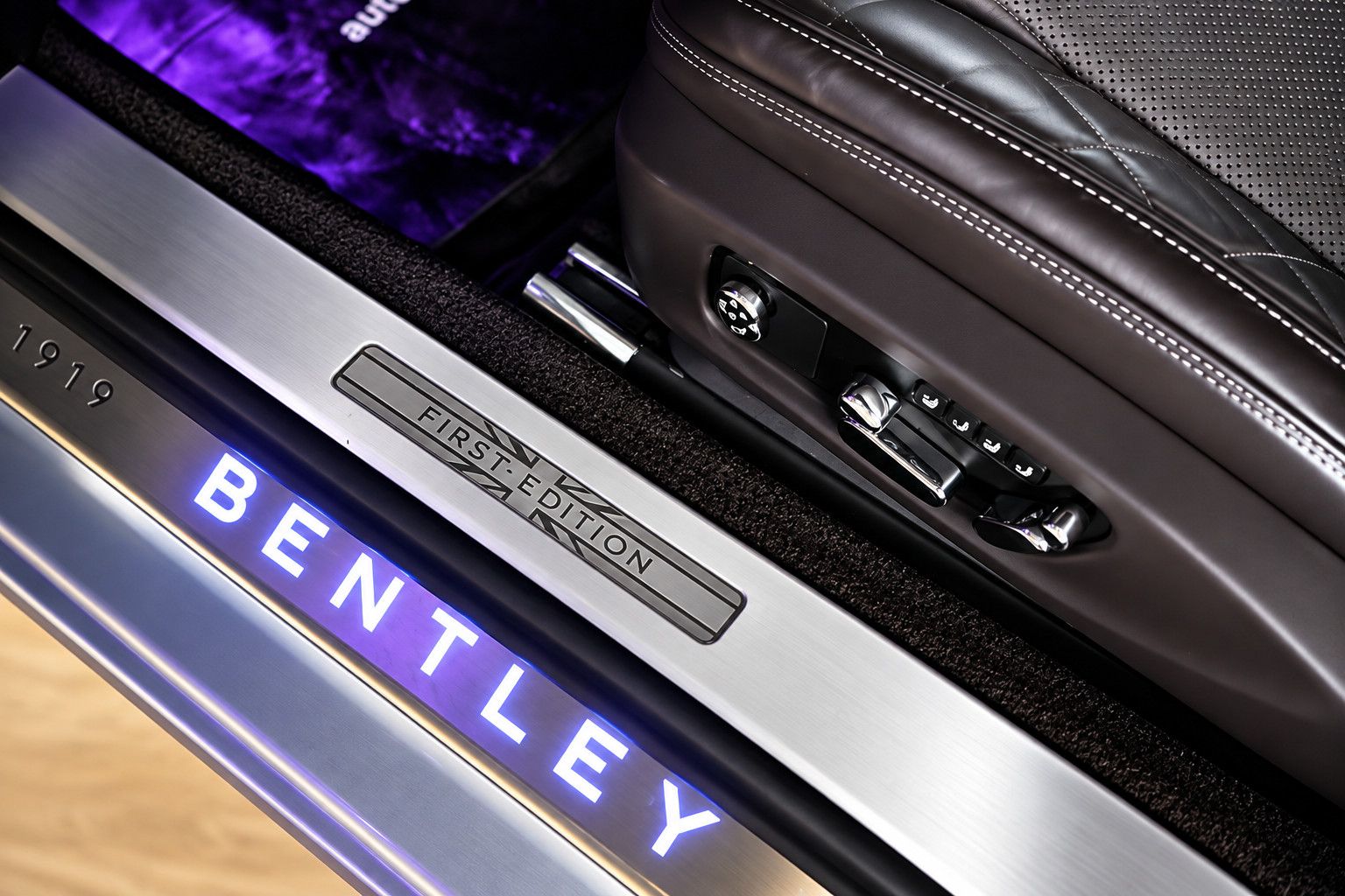 Fahrzeugabbildung Bentley Continental GT W12 First Edition *Rotation*B&O*