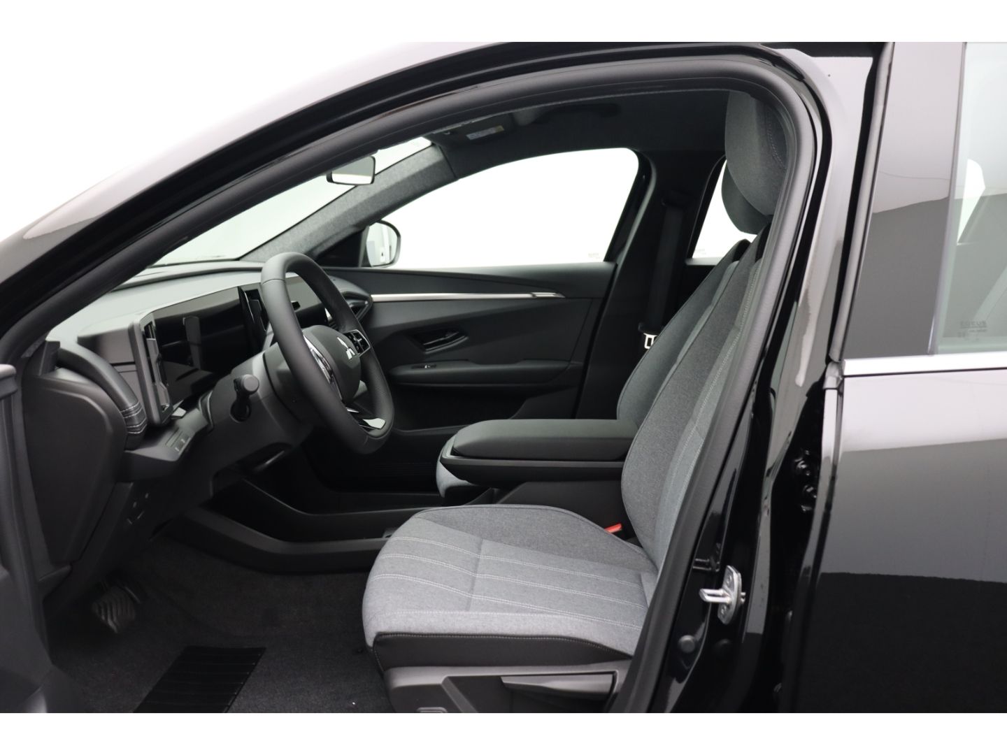 Fahrzeugabbildung Mitsubishi Eclipse Cross Diamant Plus 11 KW ACC LED SHZ