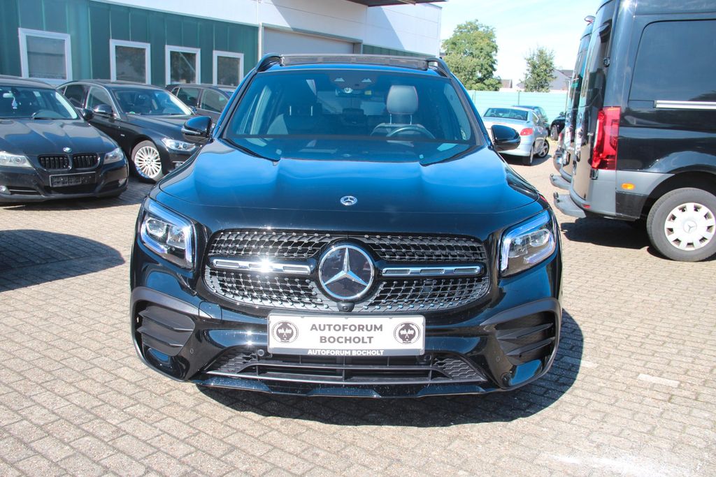 Image of Mercedes-Benz GLB 220