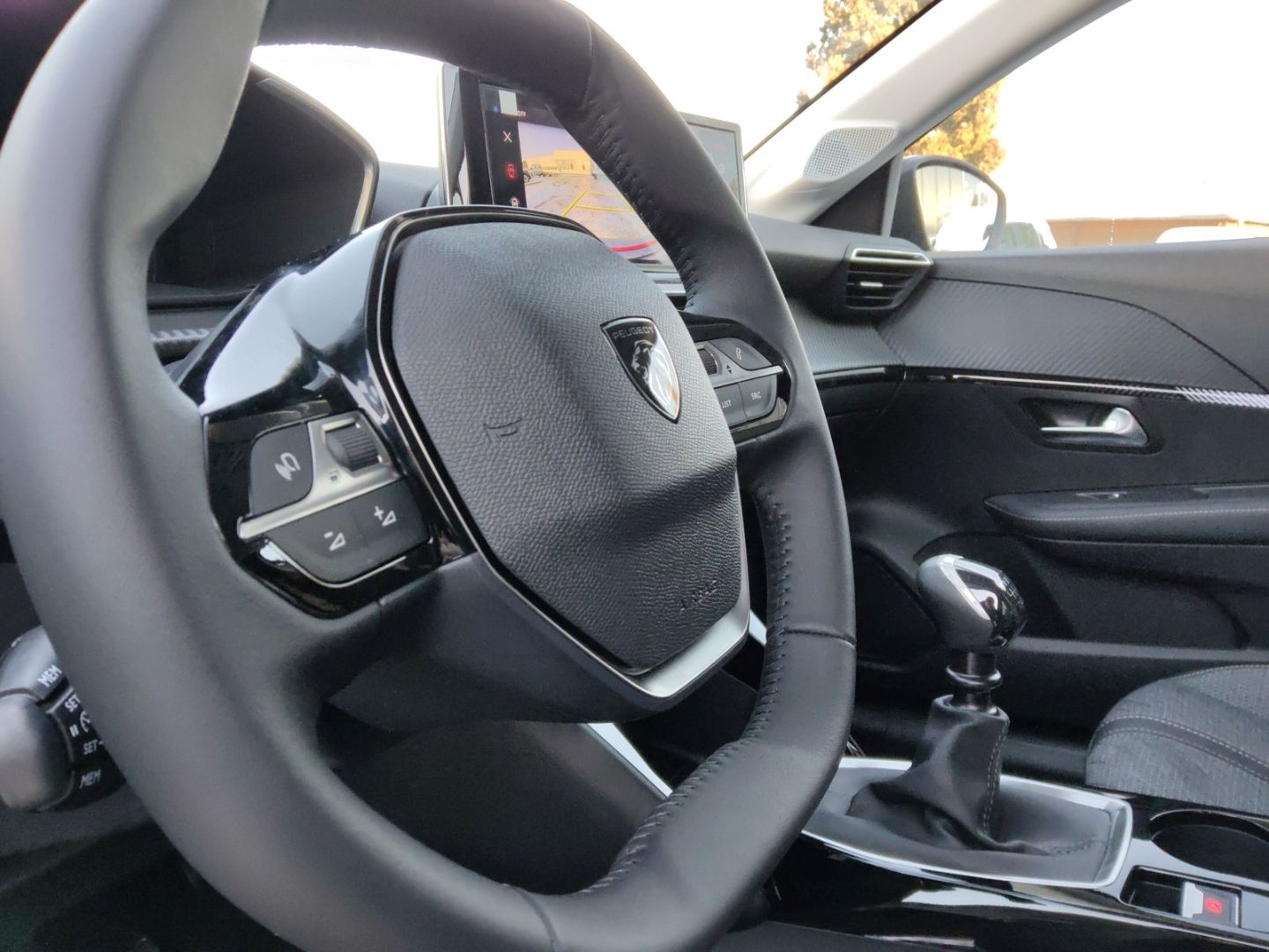 Peugeot 208 - Bild 19