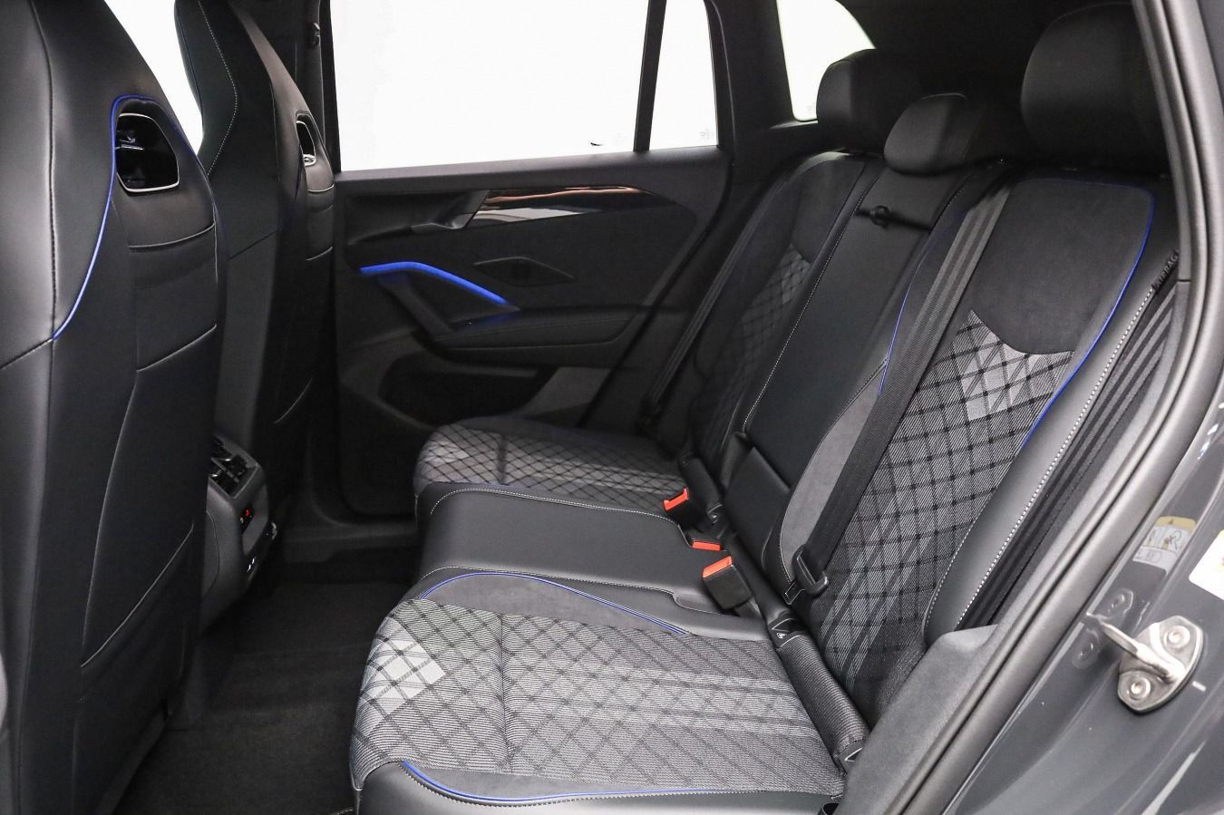 Volkswagen Tiguan - Bild 12