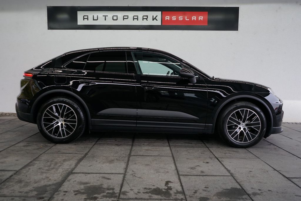 Image of Porsche Macan