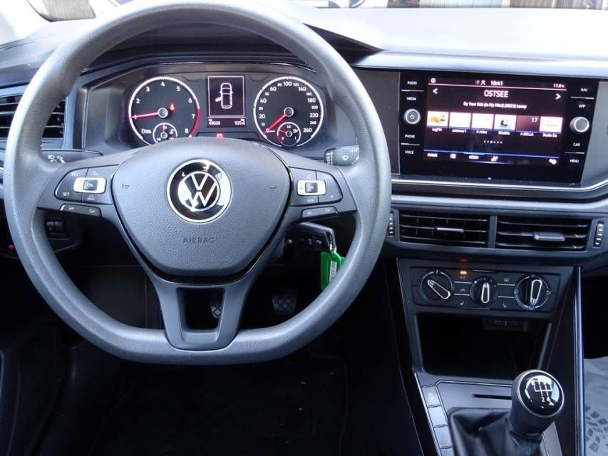 Fahrzeugabbildung Volkswagen Polo  VI  1.0 Trendline/Klima/Sitzheizung