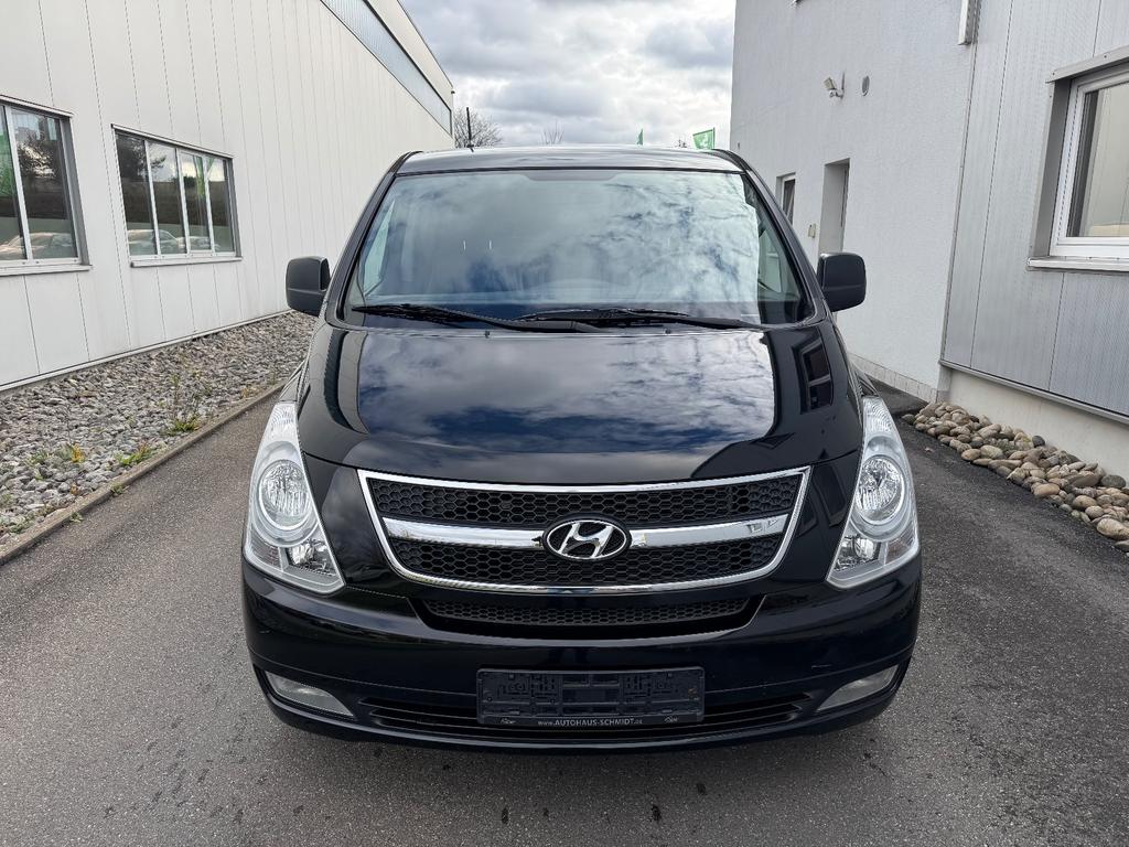 Hyundai H-1 Starex
