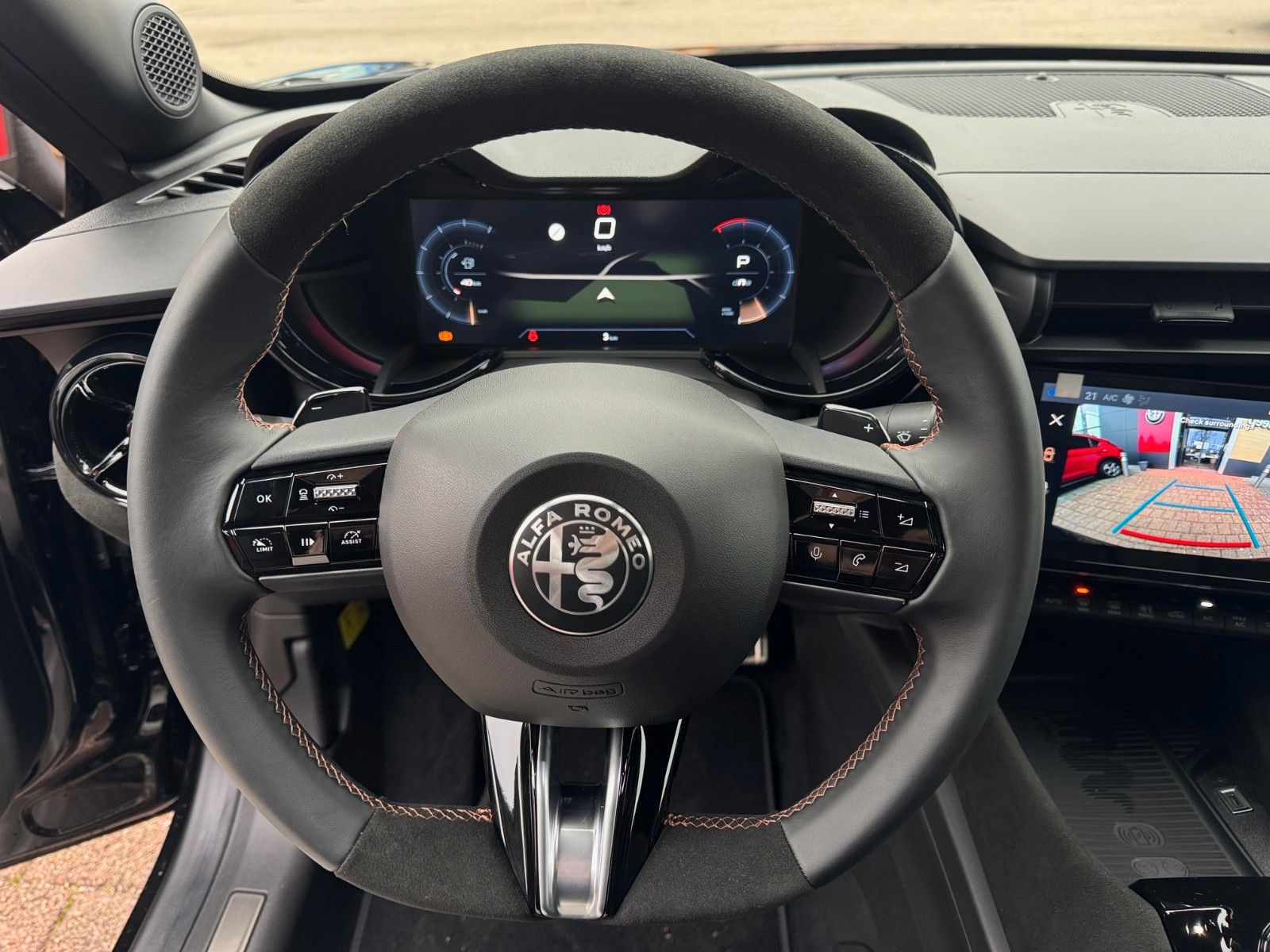 Fahrzeugabbildung Alfa Romeo Junior Ibrida 1.2 Intensa Automatik Navi Kamera