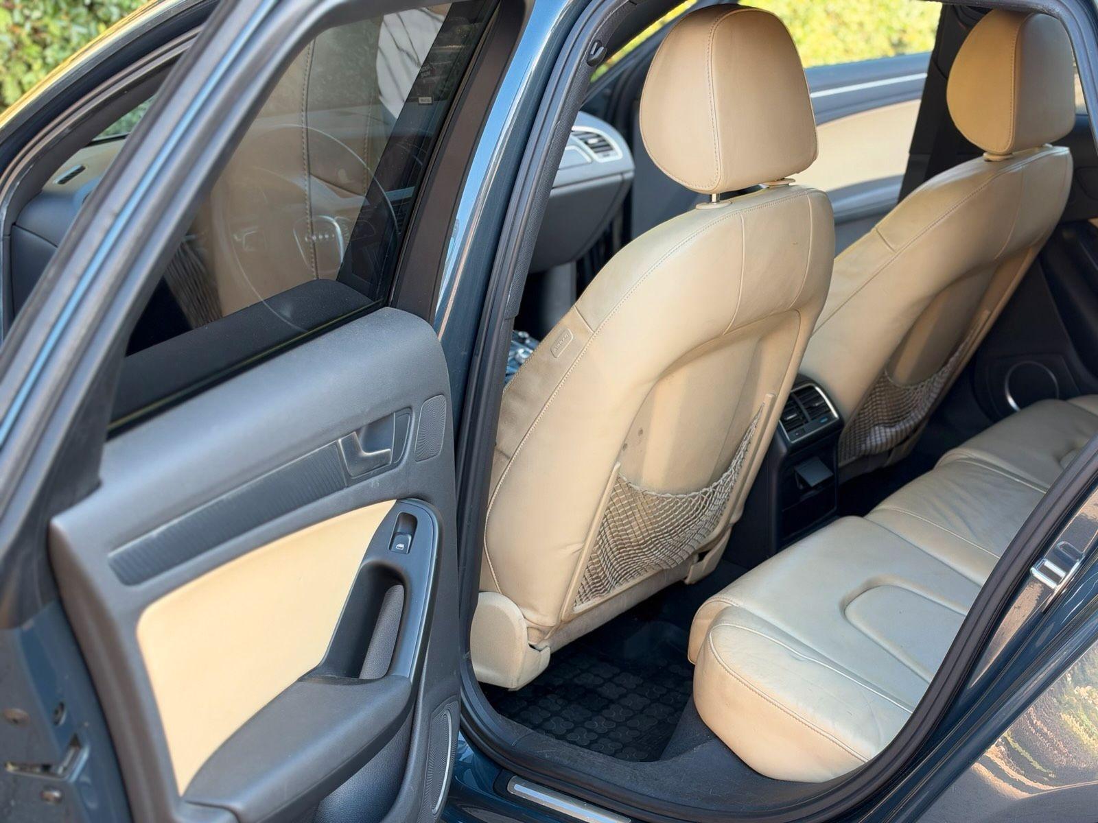 Audi A4 2010 — photo 11