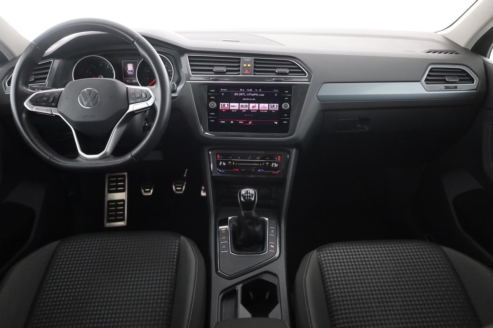 Volkswagen Tiguan 1.5 TSI LED ACC Navi Sitzheizung PDC AHK, миниатюра 9