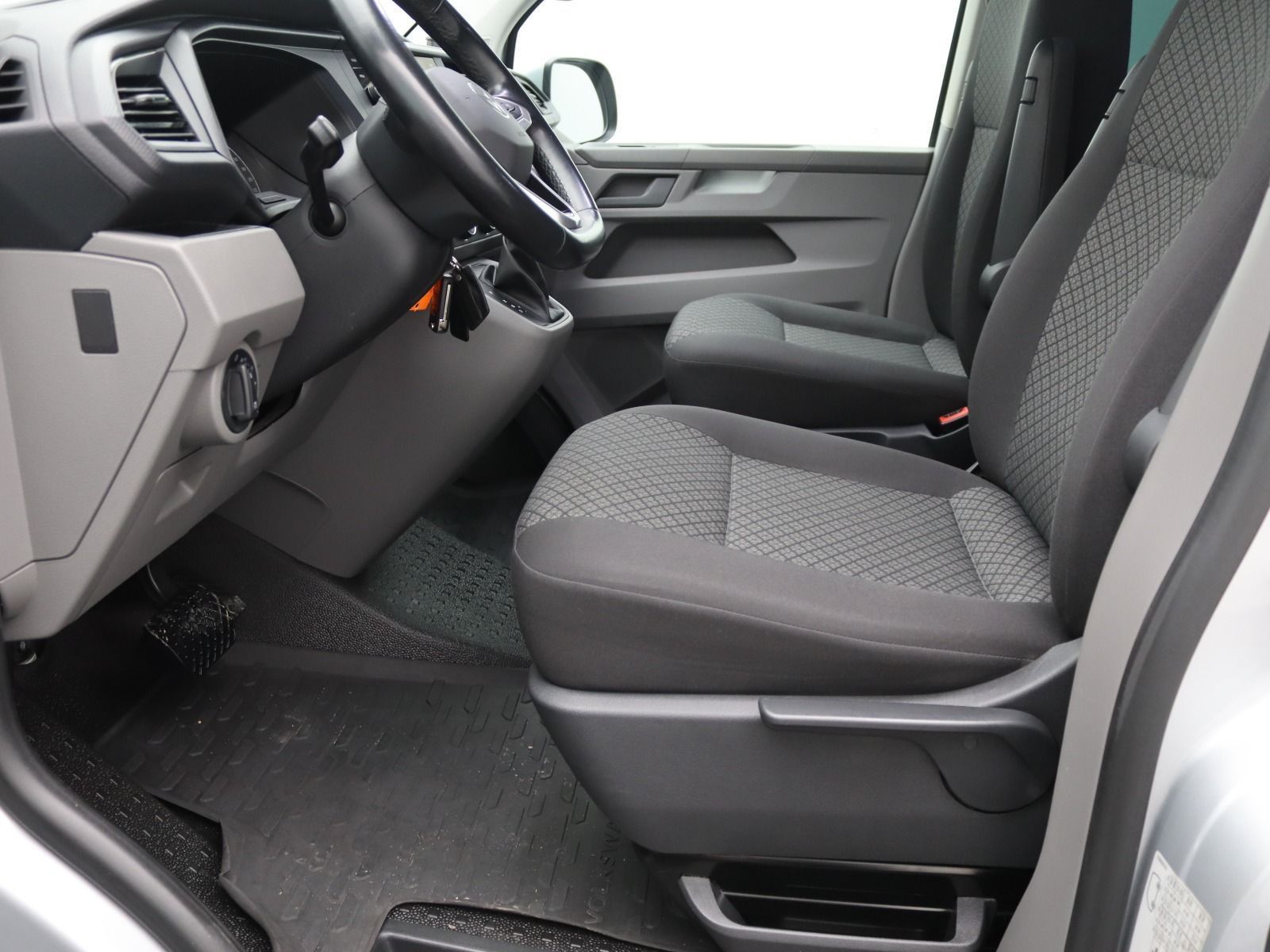 Volkswagen T6 Caravelle - Bild 15