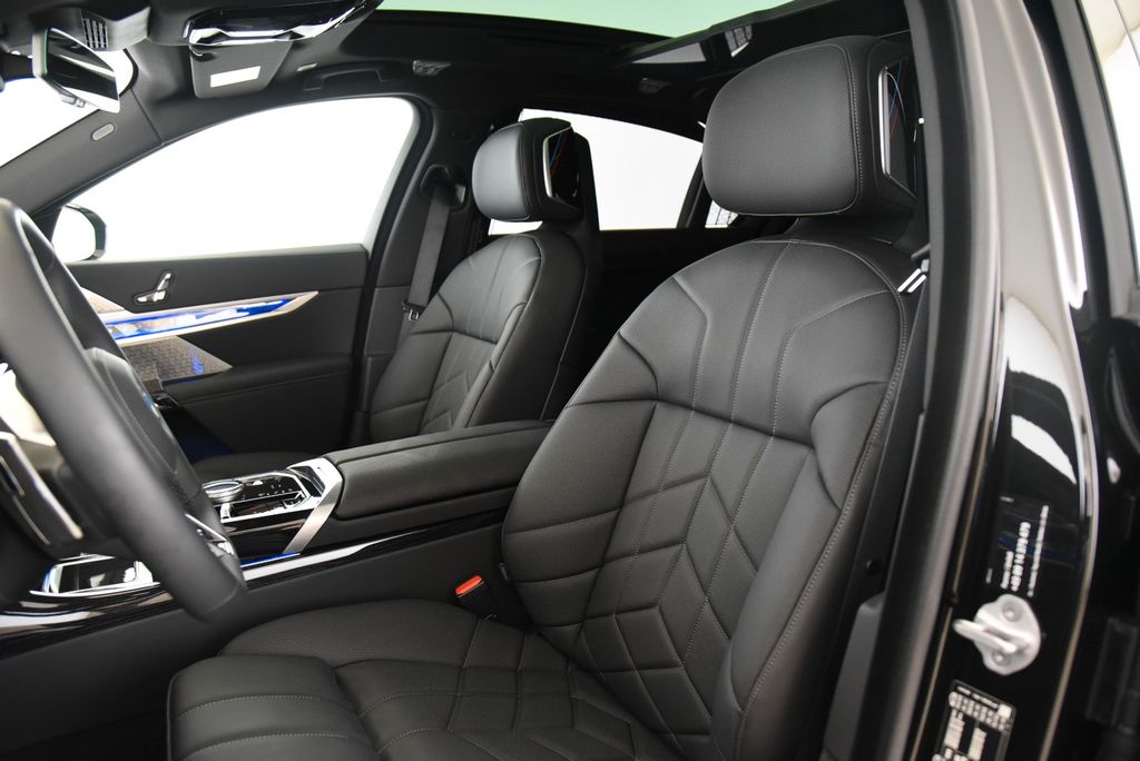BMW 740