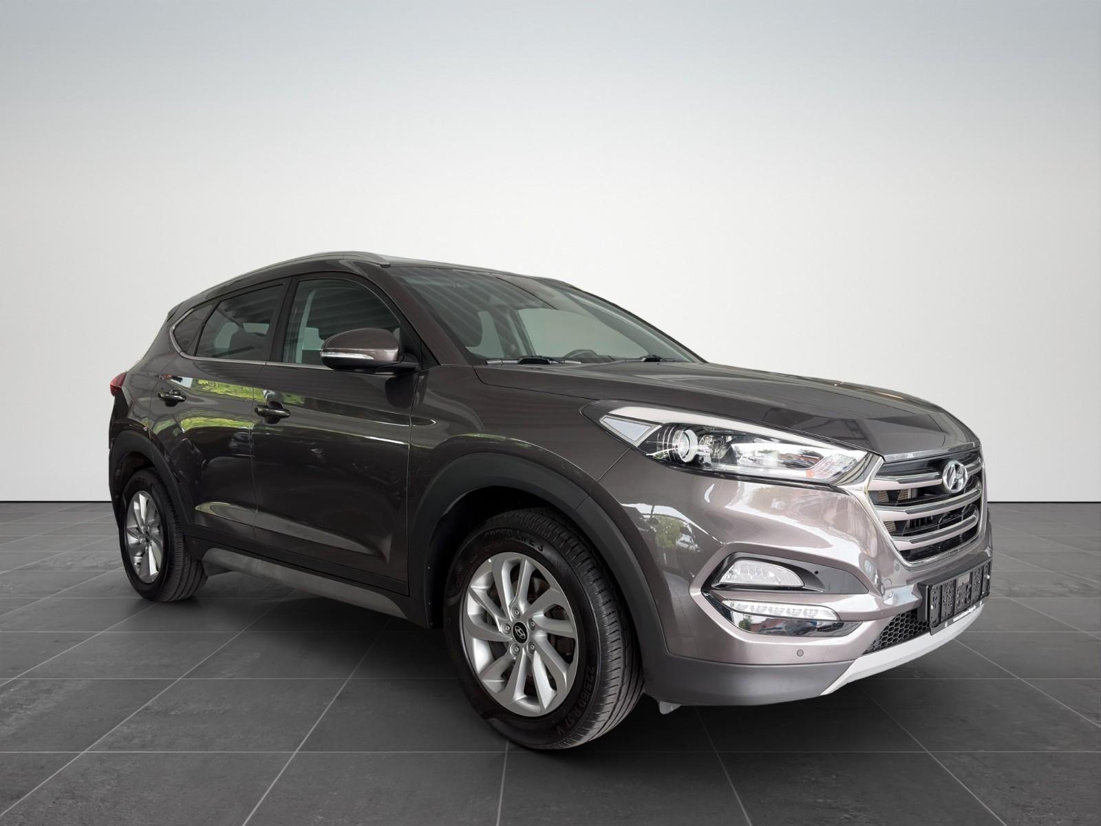 Hyundai Tucson 1.6 Advantage AT 4WD /SHZ/NAVI/PDC V+H/