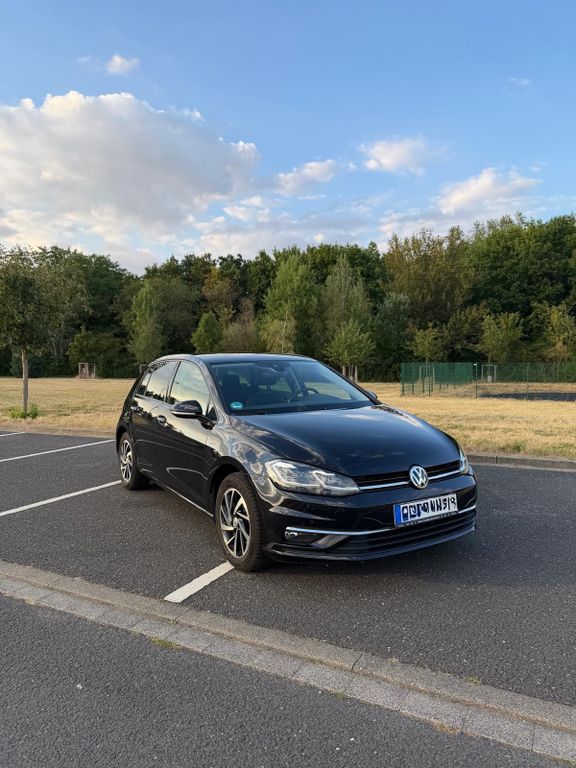 Image of Volkswagen Golf