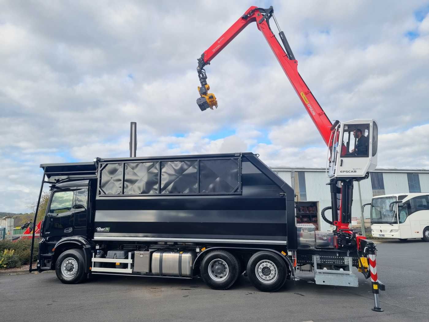 Fahrzeugabbildung Mercedes-Benz Arocs 2751L HAD + Q170L (11,5m) -EBERT-Forst-LKW