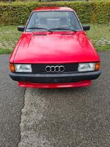 Audi 80 Oldtimer BJ 1985 - Audi 80 Limousine B1 mit Benzin-Antrieb