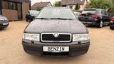 Skoda Octavia Combi 2.0 Ambiente,AHK - gebrauchte Skoda Octavia aus dem Jahr 2003