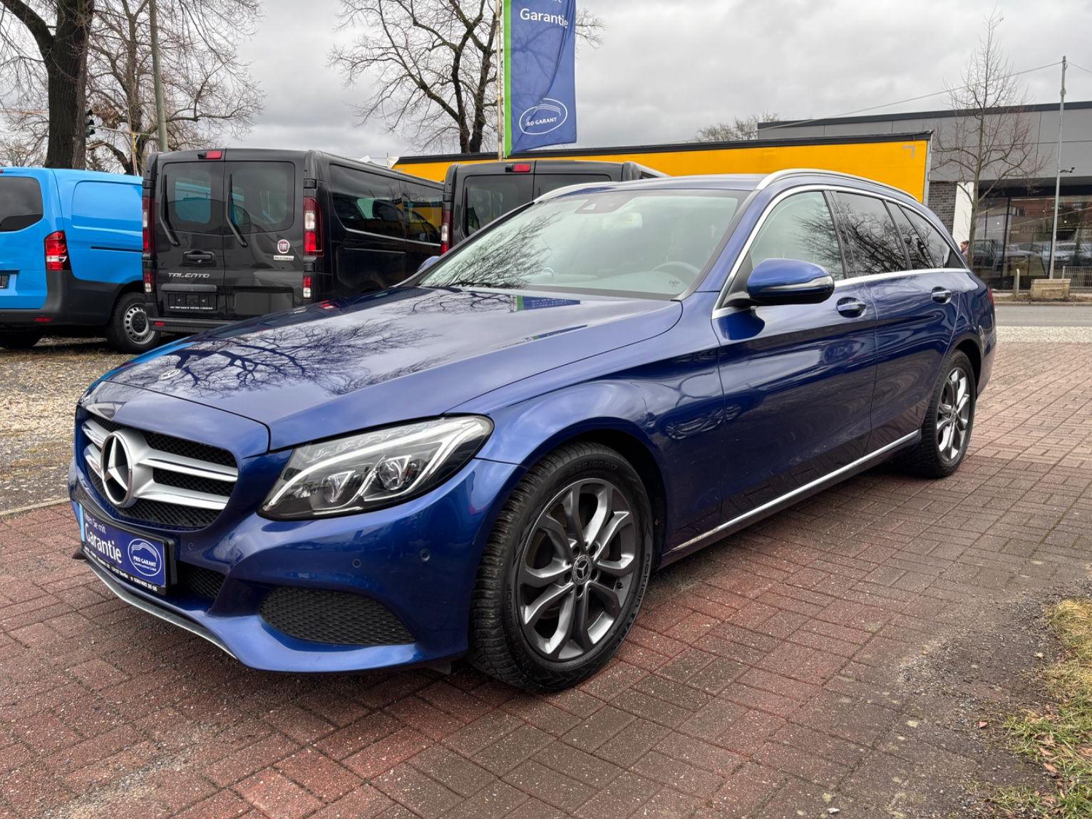 Mercedes-Benz C 220 T CDI AUTOM+NAVI+AHK+LED+TEMPOM+PDC