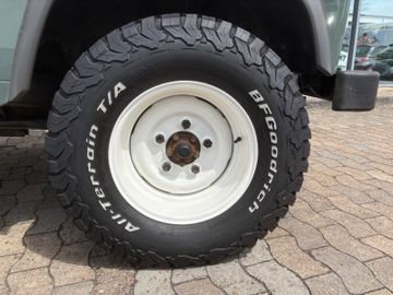 Fahrzeugabbildung Land Rover Defender 110 E Station Wagon