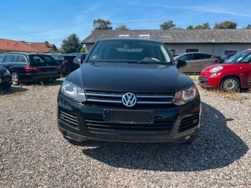Volkswagen Touareg - 2