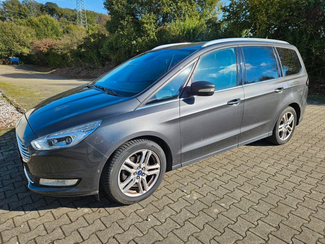 Ford Galaxy 1,5 EcoBoost Titanium Top von Privat