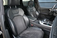 Fahrzeugabbildung Audi Q7 3.0 TDI quattro*STDHZG*PANO*BOSE*ACC*AHK