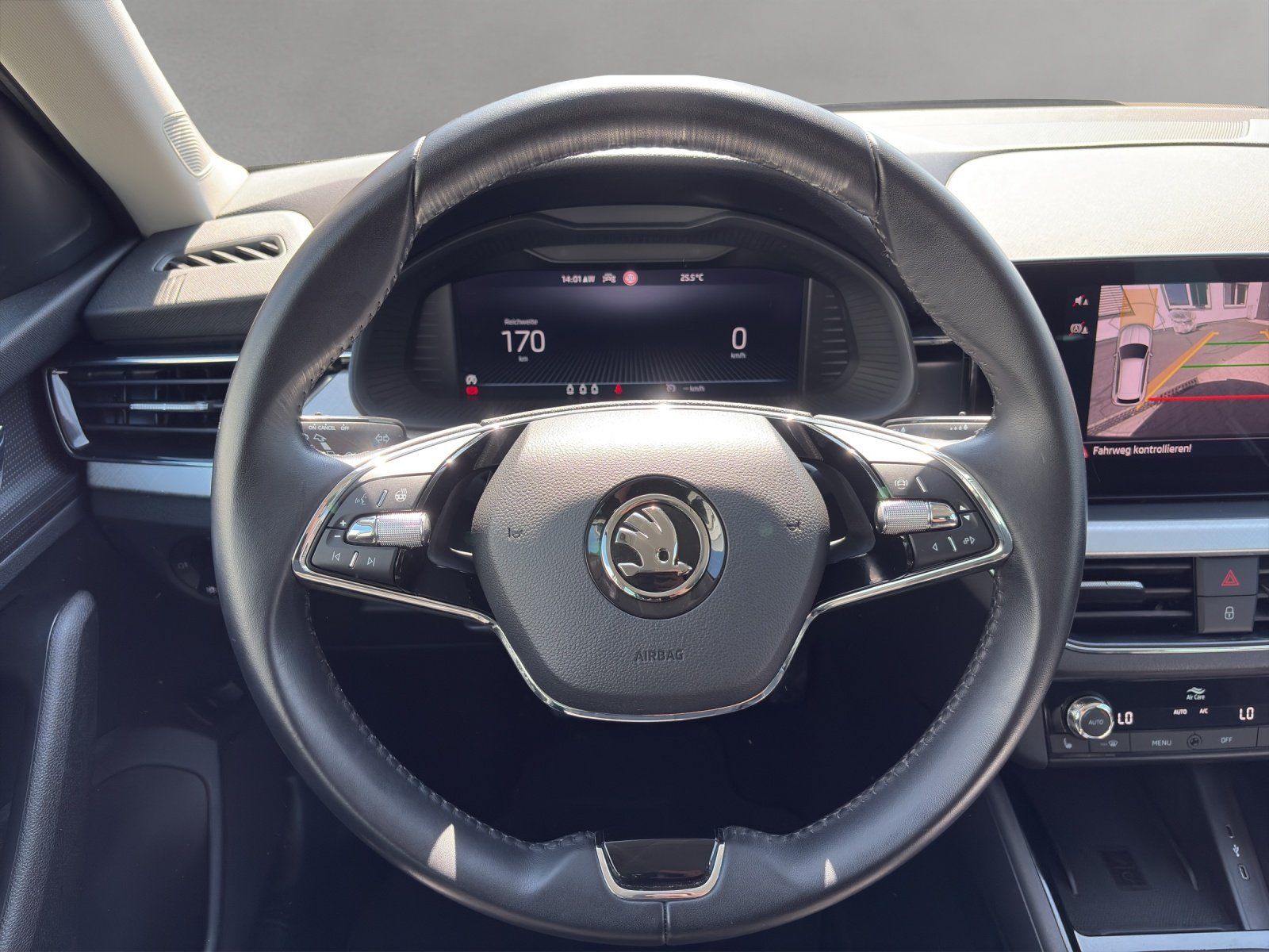 Fahrzeugabbildung SKODA Kamiq 1.5 TSI Tour/KAMERA/VIRTUAL/SMART-LINK/