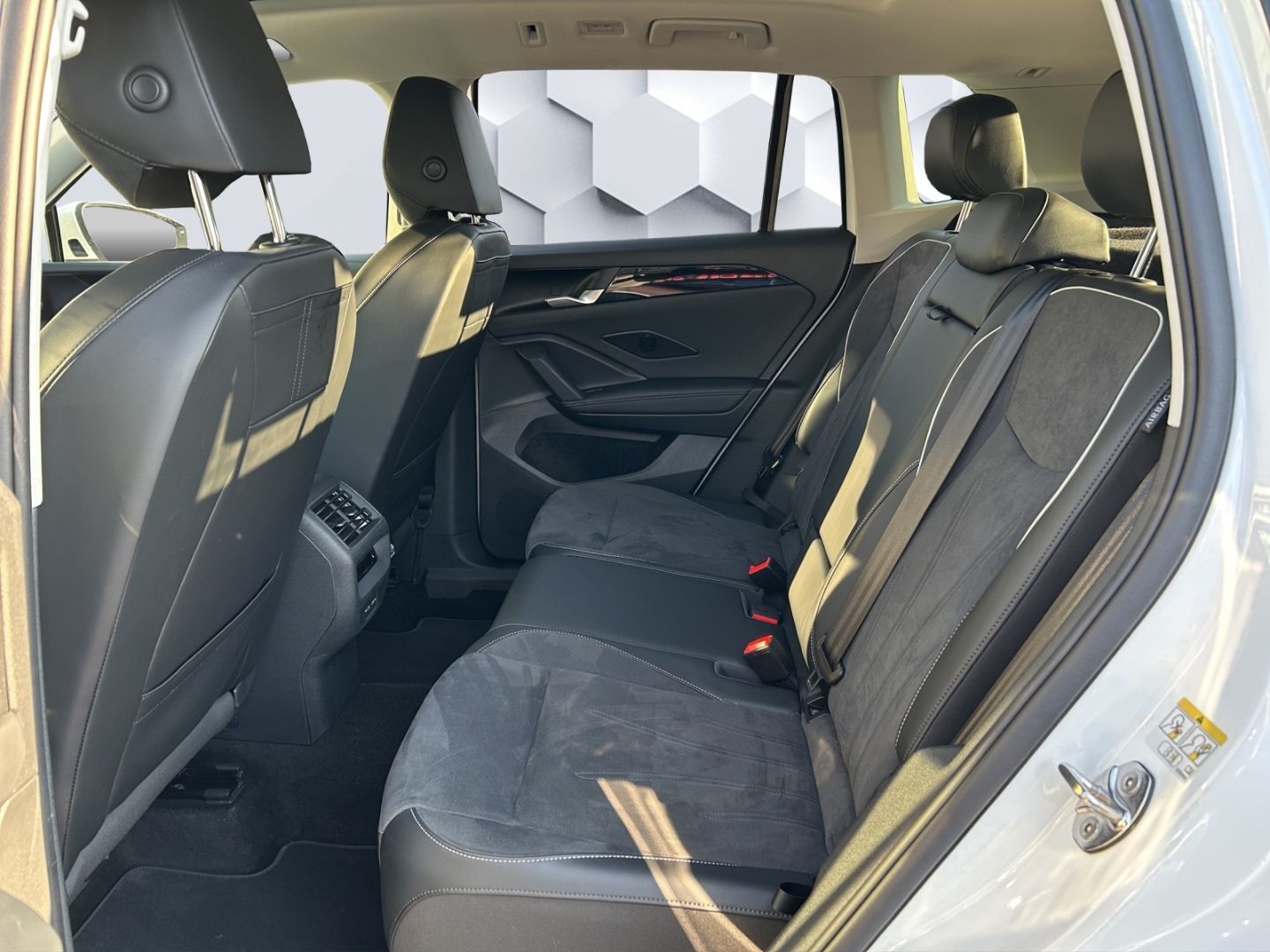 Tiguan Elegance 1,5 eHybrid OPF 110 kW AHZV Matr