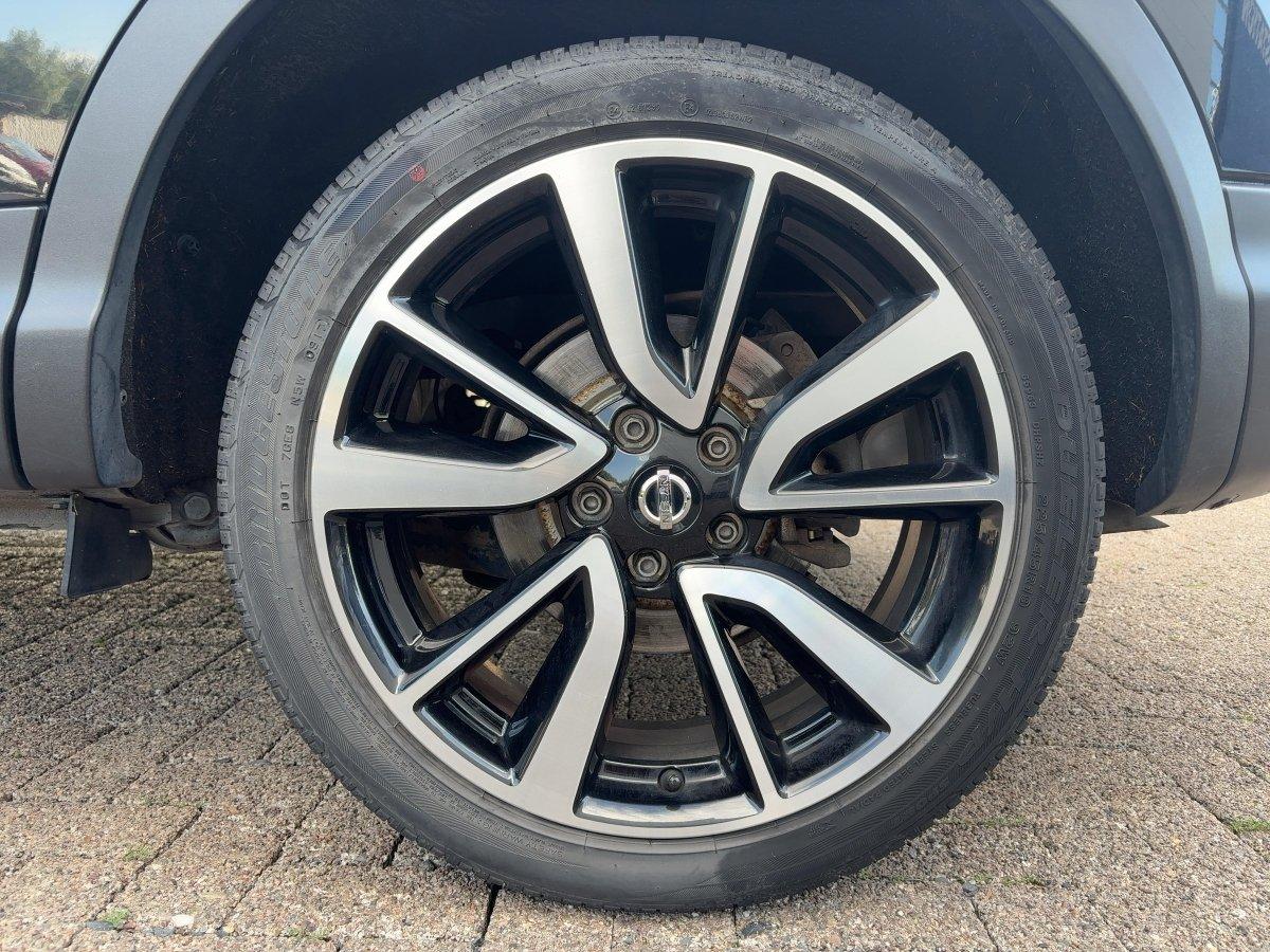 Nissan Qashqai Tekna 1.6 dCi *AHK*Pano*Navi*