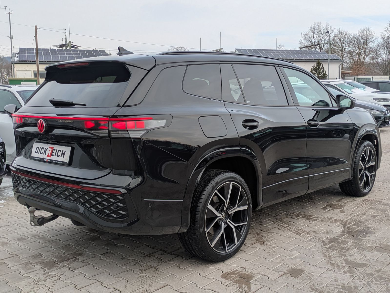 Fahrzeugabbildung Volkswagen Tayron 2.0 TDI 4M R-Line BLACK*7Si*MATRIX*PANO