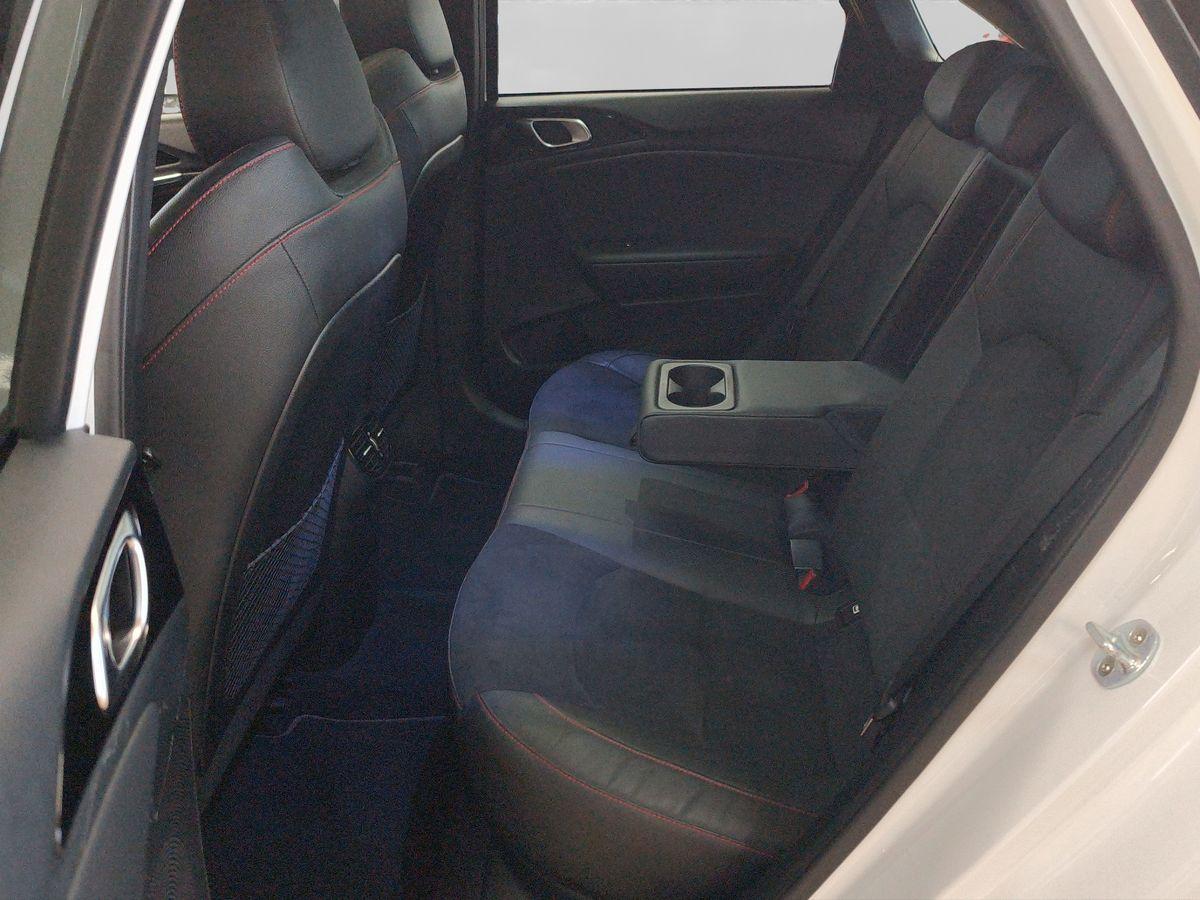 Kia CEED 1.6T GT PANO-DACH+NAVI+LED+KAMERA+SITZHEIZU