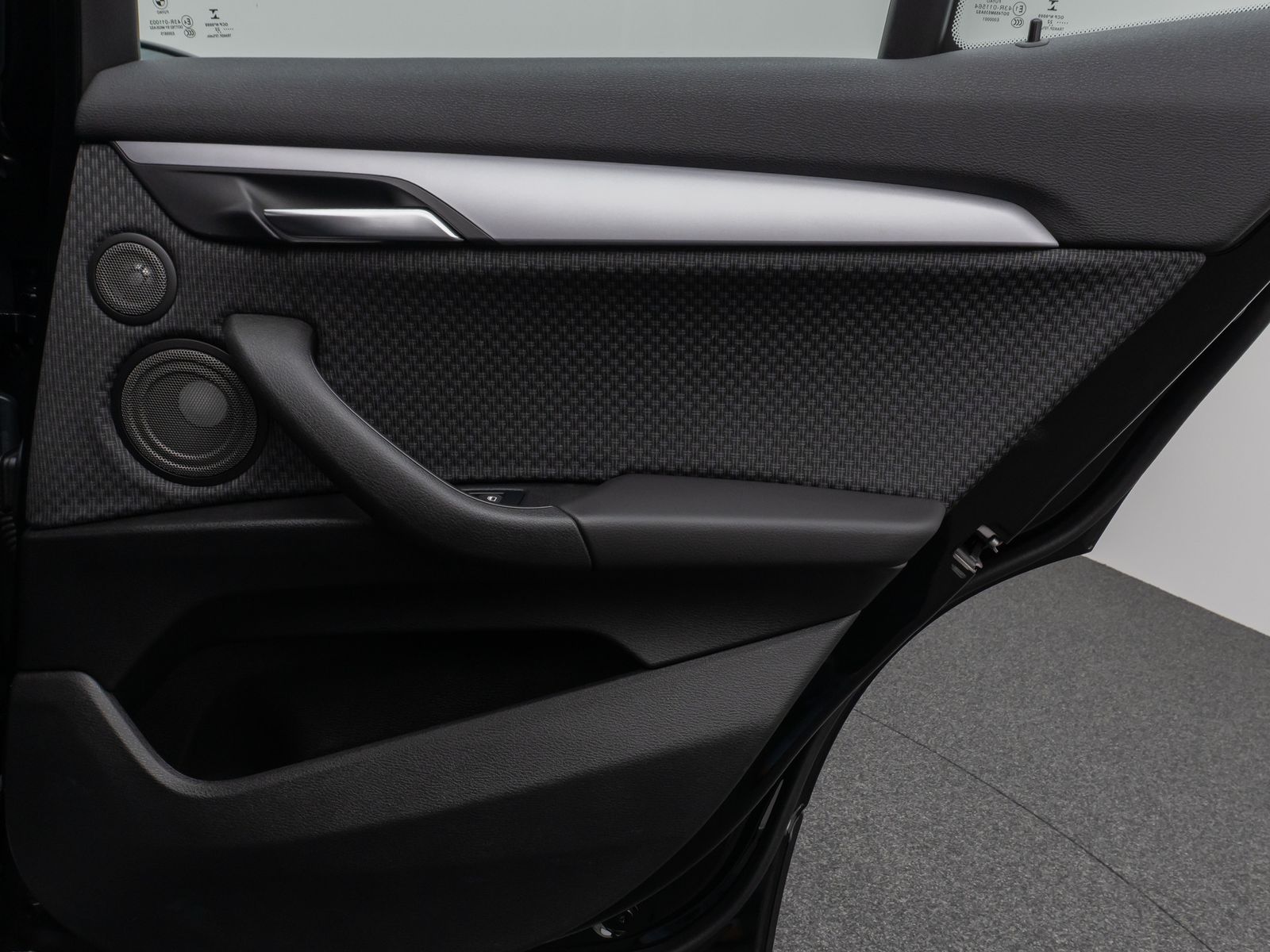 Fahrzeugabbildung BMW X2 xD25e HUD DAB H/K Navi+ Parkassist Alarm LED