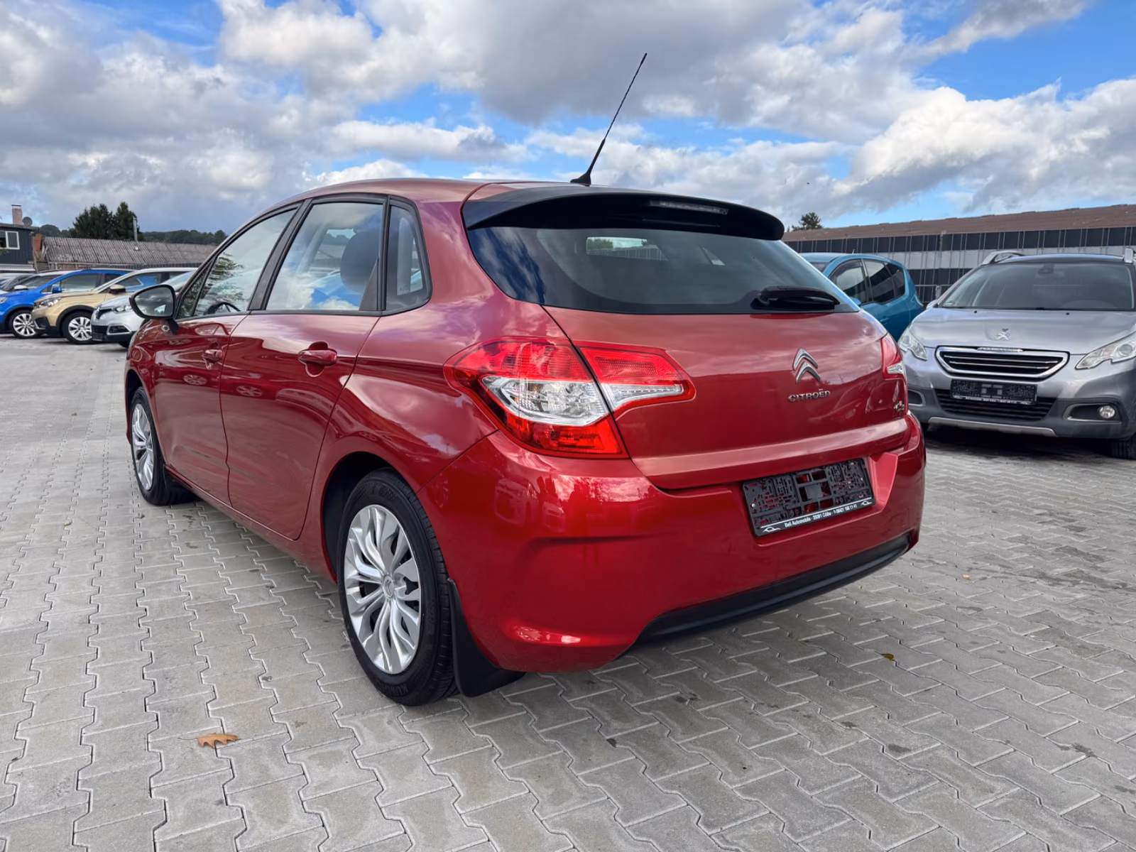 Citroën C4 Lim. Live 1,2 Ltr. - 81 kW / Klima / 1 Hand