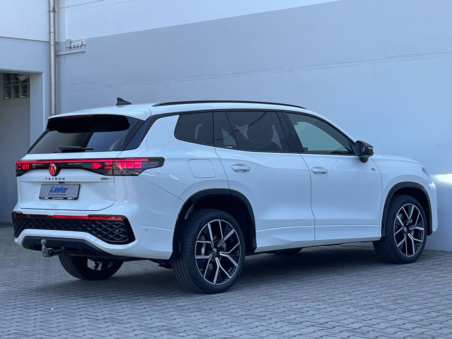 Tayron 1.5 TSI eHybrid DSG Black Style AHK/Pano