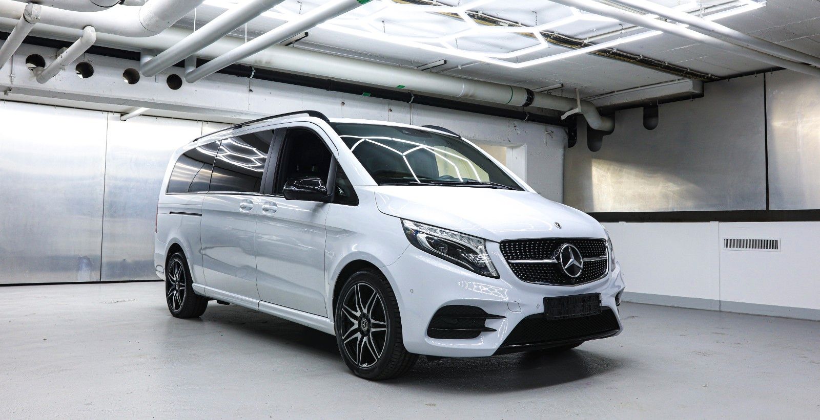 MERCEDES-BENZ V 300 d AMG AVANTGARDE EDITION extralang 2.